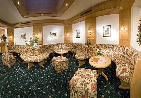 Persura Hotel 3*