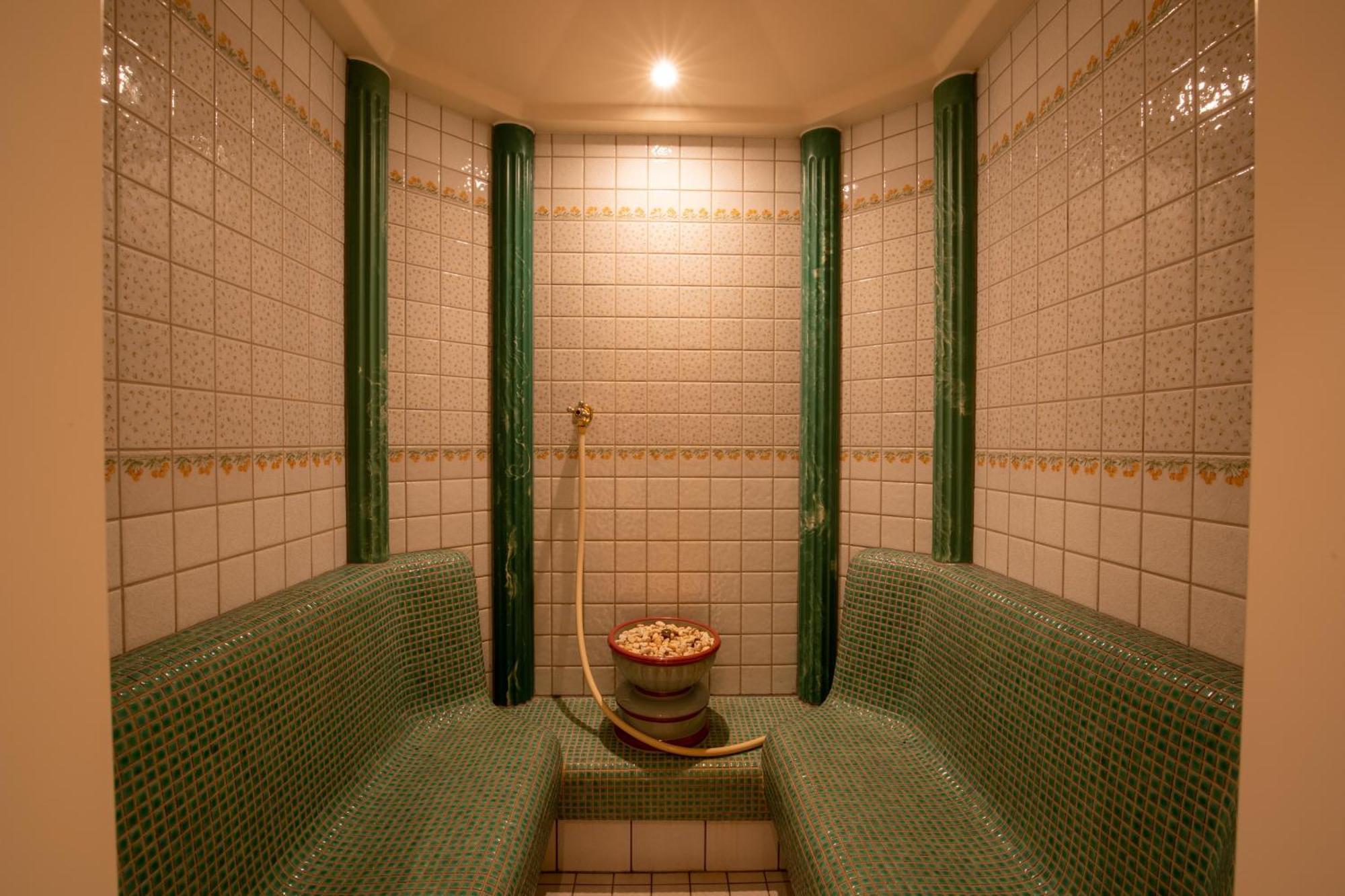 Persura Hotel 3*